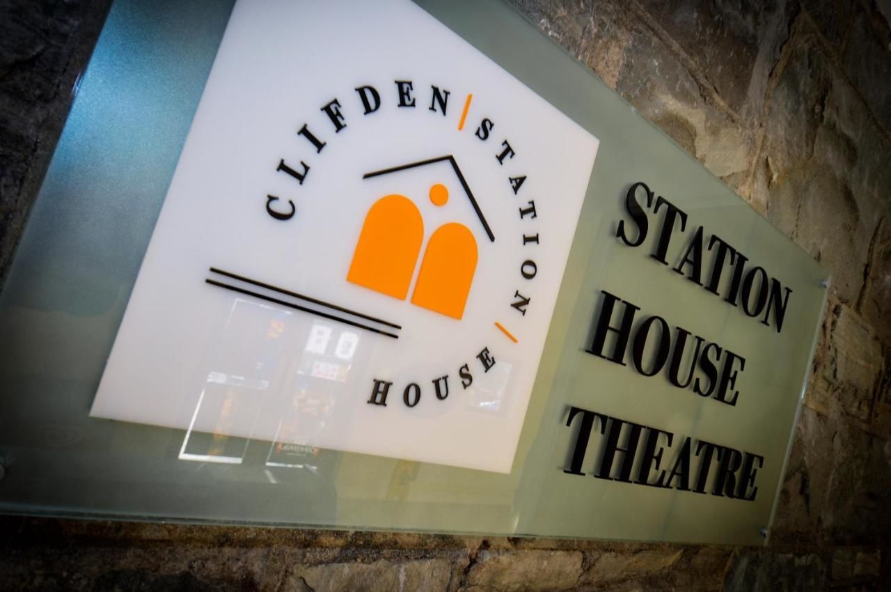 Отель Clifden Station House Hotel Клифден
